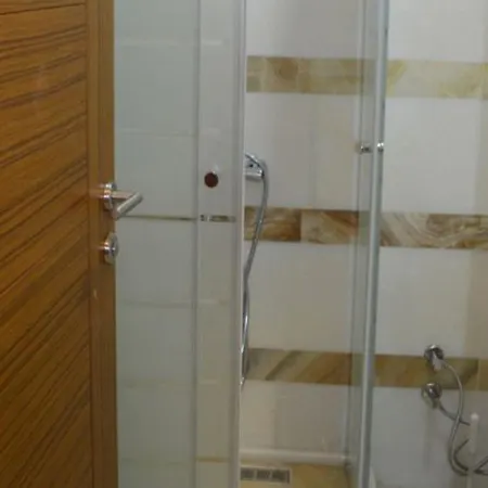 Channel Karaburun فندق *